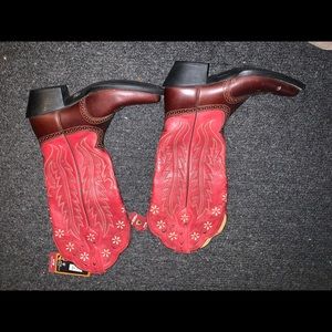 Ariat Nwt size 6B boots